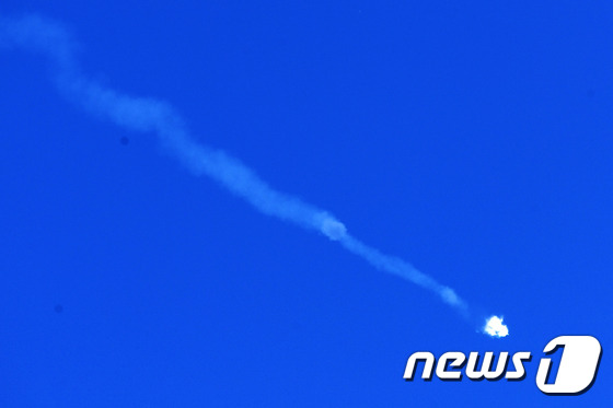 미국과 러시아 우주비행사를 태운 러시아의 '소유즈 MS-10' 로켓이 국제우주정거장(ISS)을 향해 발사됐다 / 뉴스1