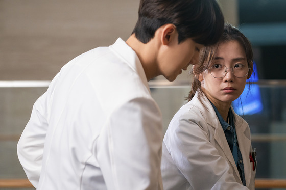 tvN '슬기로운 의사생활' 스틸컷 © 뉴스1