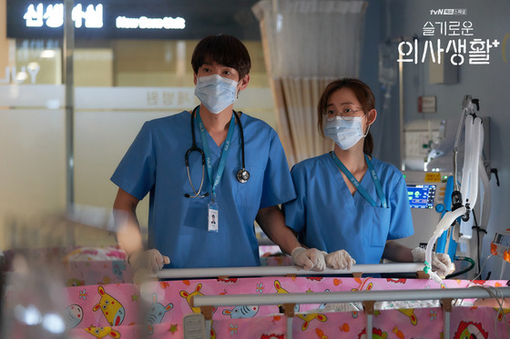 tvN '슬기로운의사생활' 스틸컷 © 뉴스1