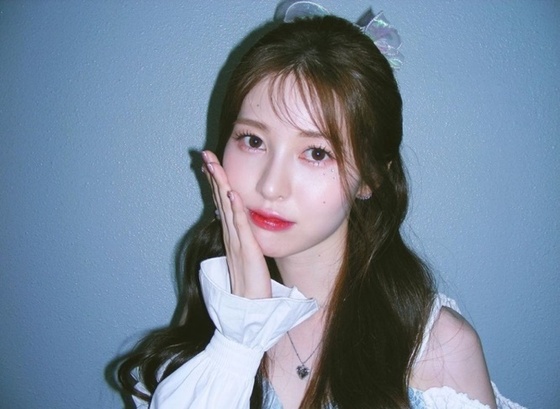 지난달 새 싱글앨범 '비행구름'을 발표한 백예빈 / 백예빈 인스타그램